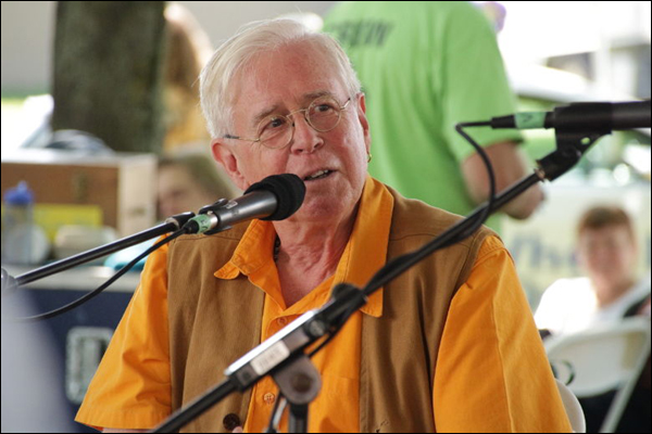 Bruce Cockburn - Mariposa 2017 - photo Mehreen Shahid - The Packet Times - Bruce Cockburn had a heart-to-heart with audiences.