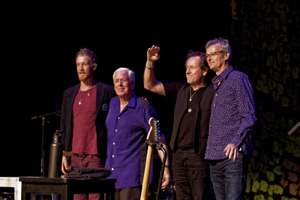 John Aaron Cockburn - Gary Craig - Bruce Cockburn - John Dymond - Peterborough 25 Septembr 2017 - photo Lorne Jordan