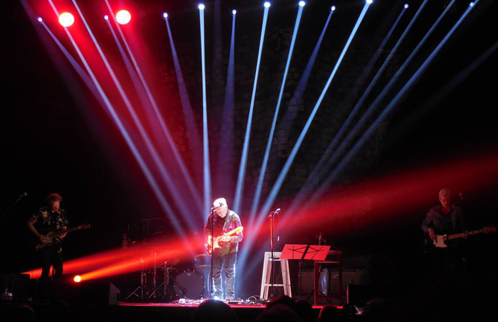 Bruce Cockburn & band - Massey Hall - Toronto,ON - photo Adam Rodenhiser