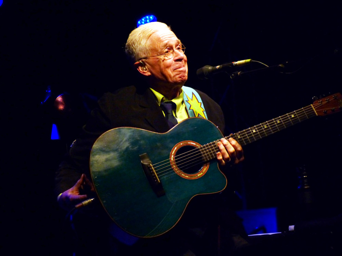 Bruce Cockburn - Frannz Club - Berlin Germany - 3 November 2018 - photo - Ron Mertiny