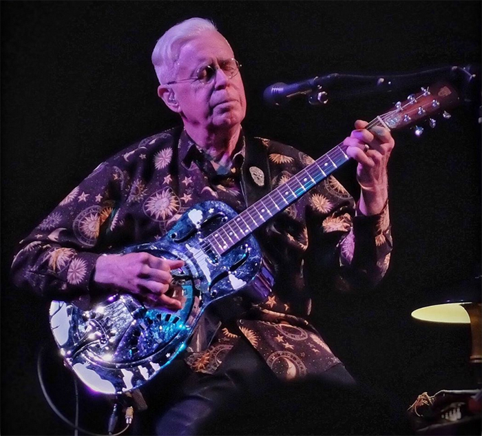 Bruce Cockburn  - Old Town School of Music Chicago - 27 September 2019 - photo cvpang - Carlos Vergara