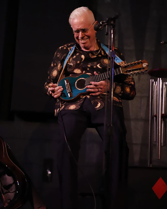 Bruce Cockburn - McCabes Guitar Shop - LosAngeles CA  - 20 November 2019 - photo McCabes Guitar Shop