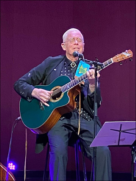 Bruce Cockburn - Musical Instrument Museum - Phoenix, AZ  - 19 November 2019 - photo Glen Burn