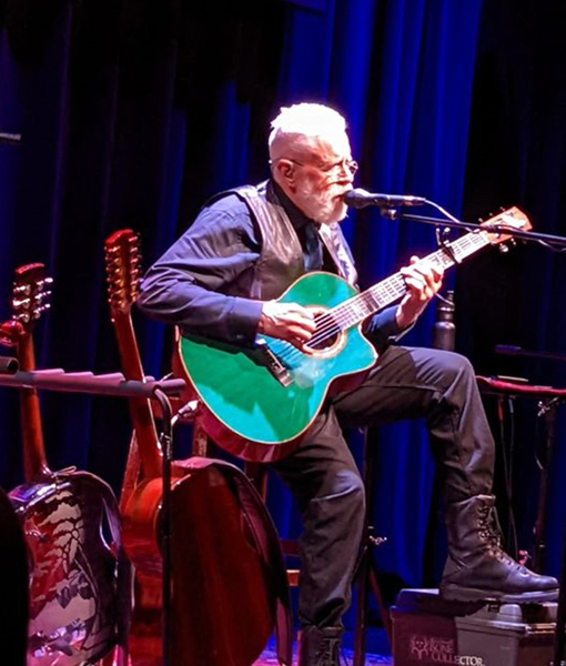 Bruce Cockburn - 9 December 2021 - Freight & Salvage - Berkeley - photo Suzanne Rudiger