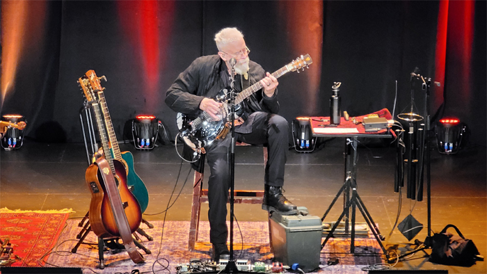 Bruce Cockburn - 27 February 2022 - Boston -  photo hobbes4444