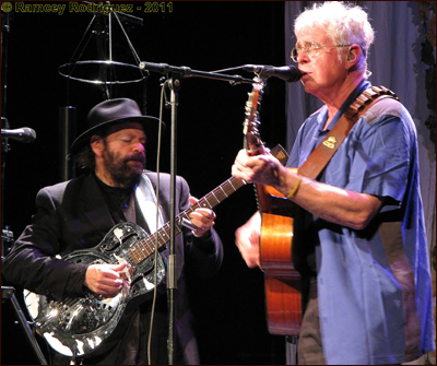 Bruce Cockburn -Colin Linden- Nashville - Photo by Ramcey Rodriguez